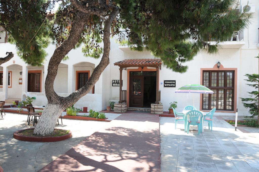 Miranta Hotel - Apartments & Studios Aegina Luaran gambar